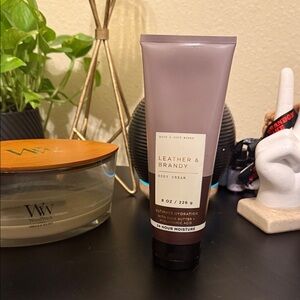 Bath & Body Works Leather & Brandy Body Cream - Purple and White